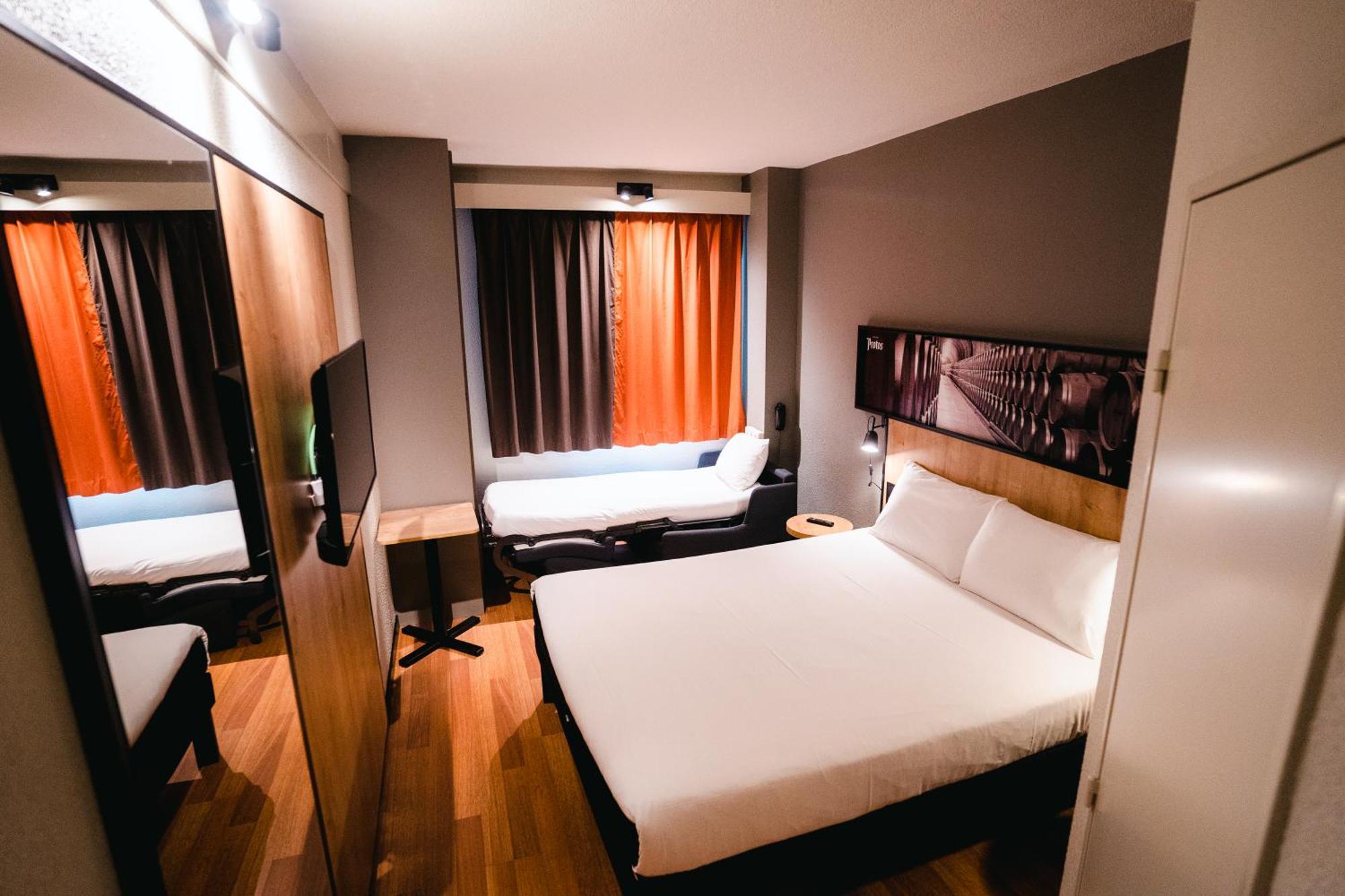 Ibis Валадоид Екстериор снимка