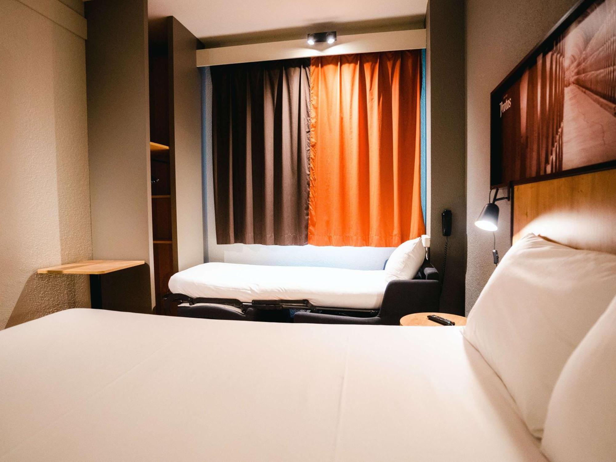 Ibis Валадоид Екстериор снимка